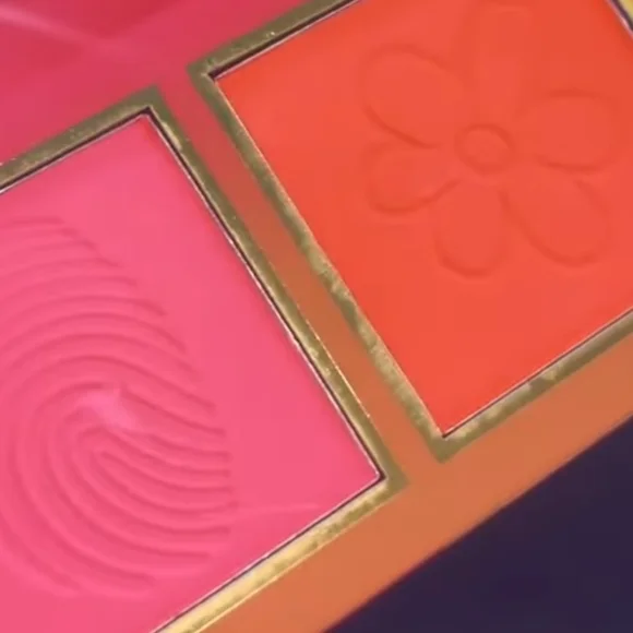 Scooby-Doo x Glamlite Blush Duo Palette - Picture 5 of 10